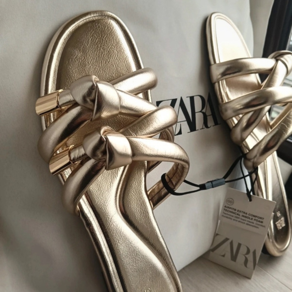 NWT Gold ZARA Sandals N 38 EU - out of stock online & in shop - viral - BLOGFAVE